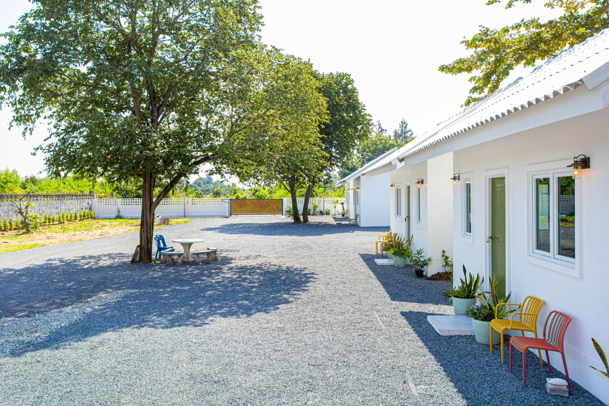 Vawa Guesthouse Kancsanaburi Kültér fotó